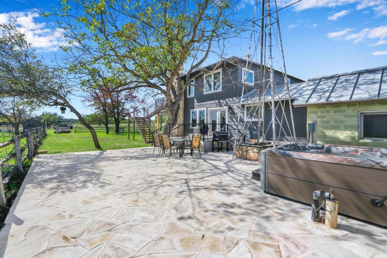 Fred'S Fun House Villa Fredericksburg Exterior photo